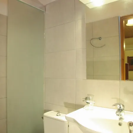 Vicky Aparthotel 3*