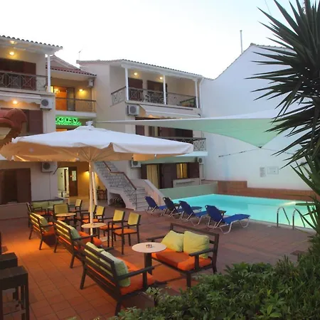 Vicky Aparthotel 3*