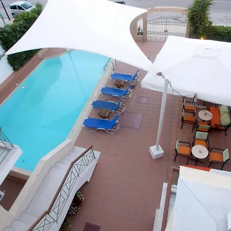 Apartahotel Vicky 3*